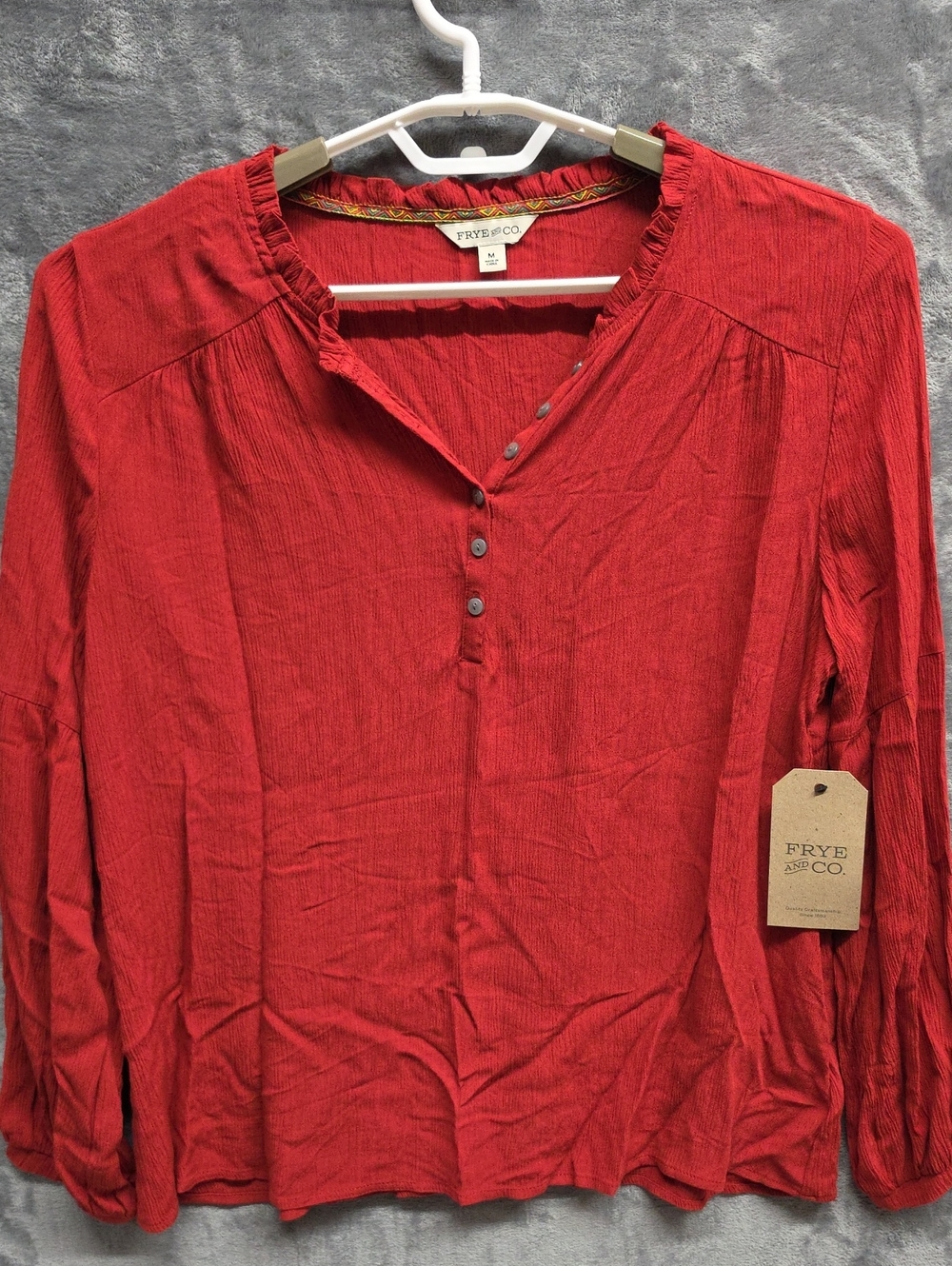 FRYE AND CO. Red Long-Sleeve Henley Top  sz Med